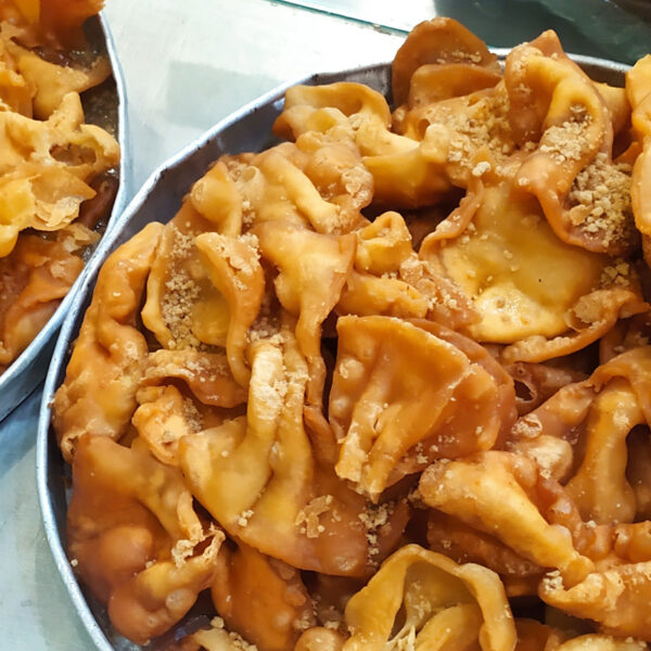 Δίπλες με θυμαρίσιο μέλι από την Πίνδο